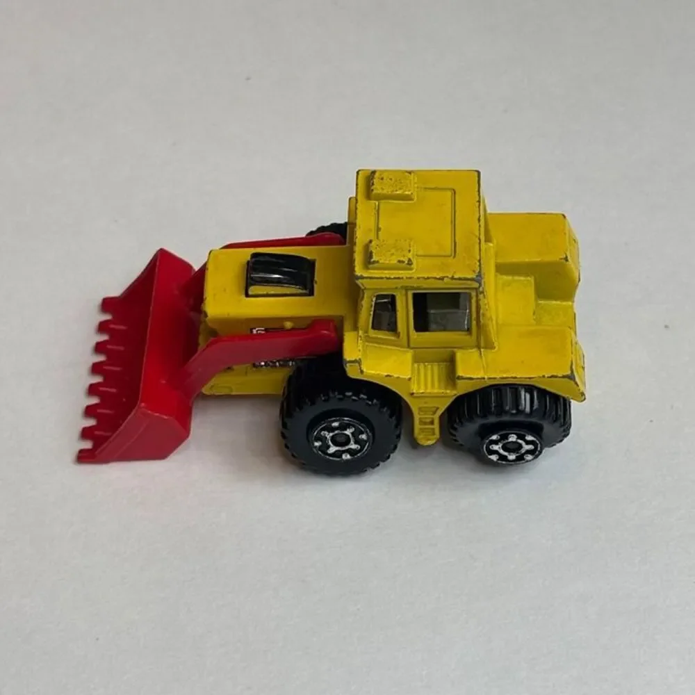 Vintage 1976 Matchbox Lesney England Superfast No 29 Tractor Shovel Yellow Red